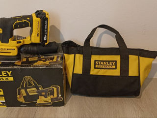 Шлифовальная машина Stanley Fatmax FMCW210