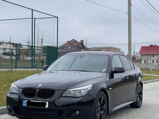 BMW 5 Series foto 1