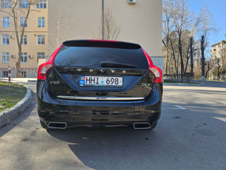 Volvo V60 foto 2