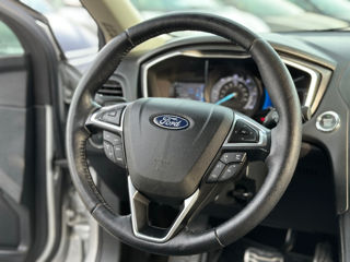 Ford Fusion foto 13