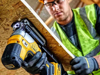 DEWALT DCS335N-XJ  Fierastrau pentru decupat (лобзик) foto 4