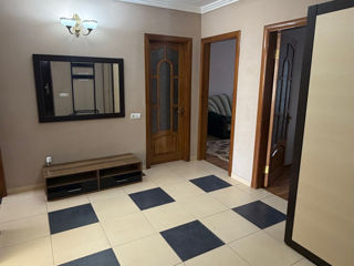 3-комн. кв., 70 м², 1/5 эт.