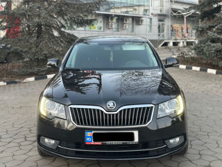 Skoda Superb foto 3