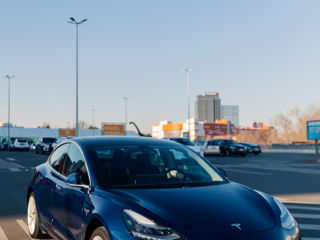 Tesla Model 3 foto 3