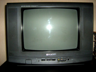 Маленький телевизор "Sharp" (цветной) foto 6