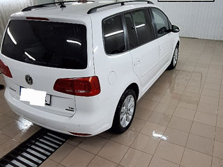 Volkswagen Touran foto 9