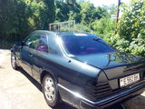 Mercedes Series (W124) foto 2