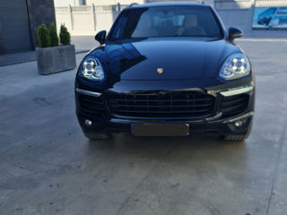 Porsche Cayenne foto 2