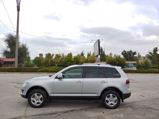 Volkswagen Touareg foto 4