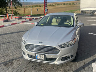 Ford Fusion foto 1