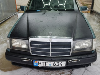 Mercedes Series (W124)