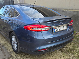 Ford Fusion foto 6