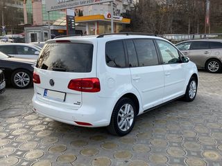 Volkswagen Touran foto 5