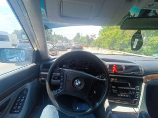 BMW 7 Series foto 4