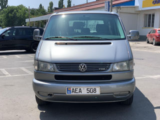 Volkswagen Caravelle foto 2