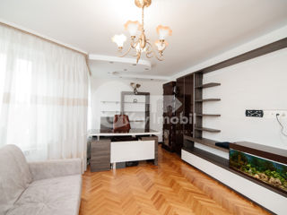 Casa, 250 mp, Telecentru, 2200€ ! foto 7