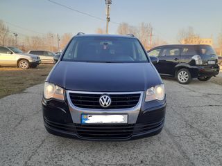 Volkswagen Touran foto 5