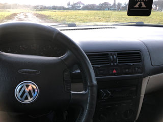 Volkswagen Jetta foto 7