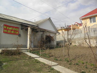 Casa Hincesti centru orasului vizavi de Gradinita Nr 4 mai jos de Consiliu 50m. foto 1