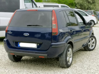 Ford Fusion foto 4