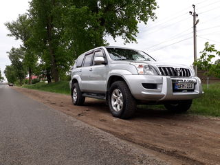 Toyota Land Cruiser Prado foto 1