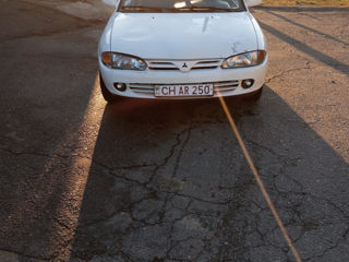 Mitsubishi Mirage foto 6