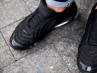 Nike Air Max 720 Black foto 3