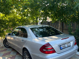 Mercedes E-Class foto 4