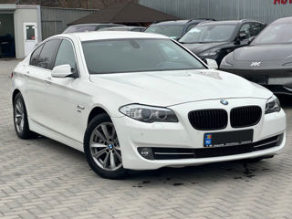 BMW 5 Series foto 4