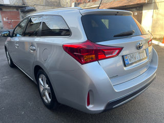 Toyota Auris foto 3