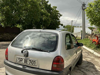 Opel Corsa foto 1