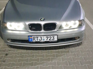 BMW 5 Series foto 3