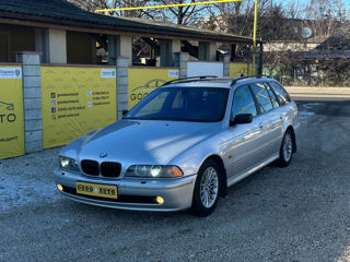 BMW 5 Series foto 3