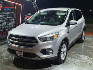 Ford Escape foto 2