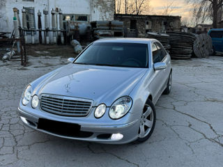 Mercedes E-Class foto 2