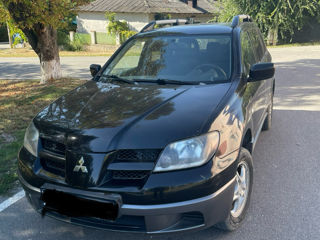 Mitsubishi Outlander foto 1