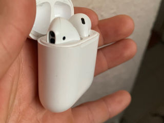 Vând airpods foto 1