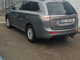 Mitsubishi Outlander foto 4