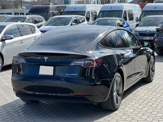 Tesla Model 3 foto 5