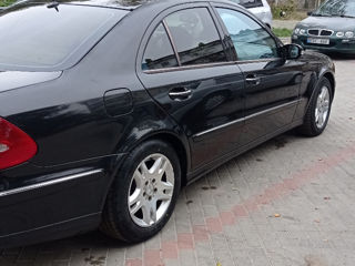 Mercedes E-Class foto 4