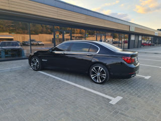 BMW 7 Series foto 3