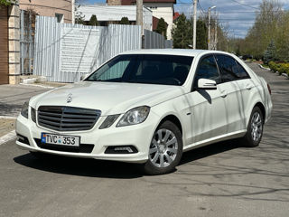 Mercedes E-Class foto 1