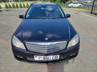 Mercedes C-Class foto 1