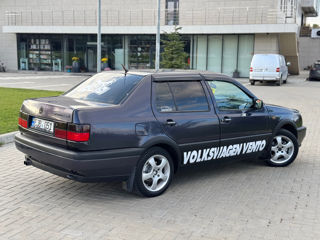 Volkswagen Vento foto 2