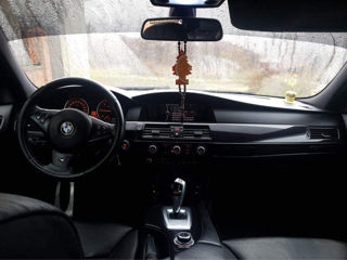 BMW 5 Series foto 8