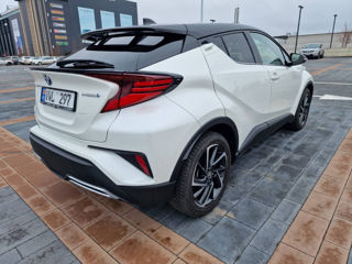 Toyota C-HR foto 4