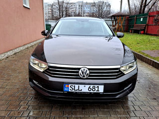 Volkswagen Passat foto 2