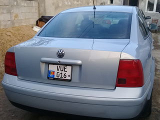 Volkswagen Passat foto 2