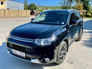 Mitsubishi Outlander foto 4