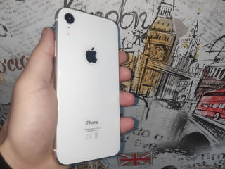 iPhone XR white